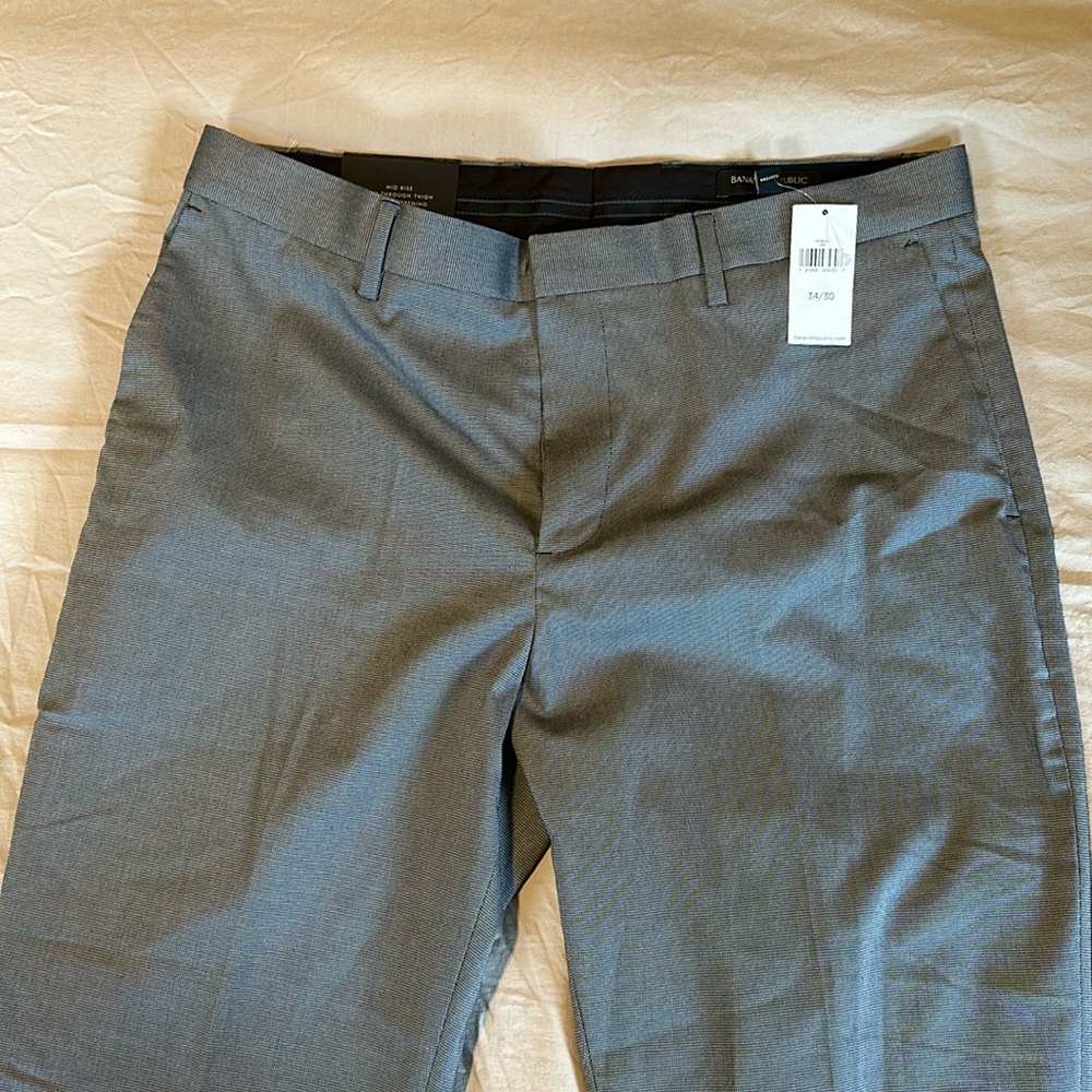 NWT Never worn Banana Republic Slim Fit Dress Pant